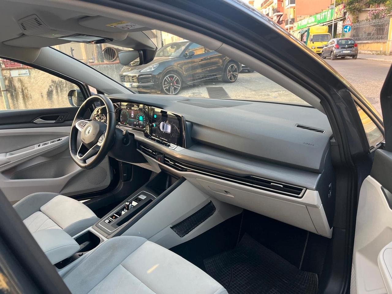 Volkswagen Golf 2.0 TDI 150 CV DSG SCR Style