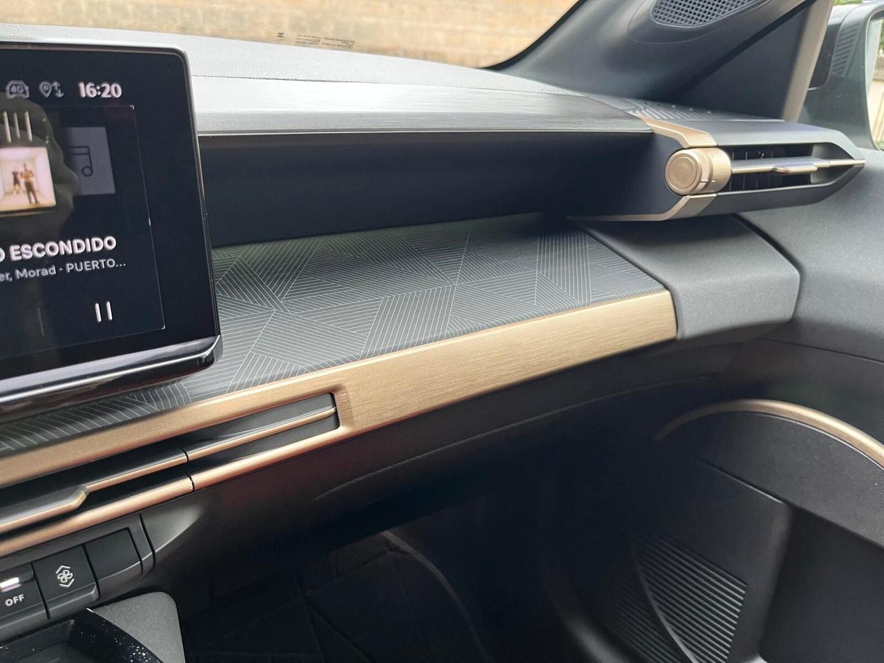 Lancia Ypsilon Hybrid e-DCT Edizione Cassina