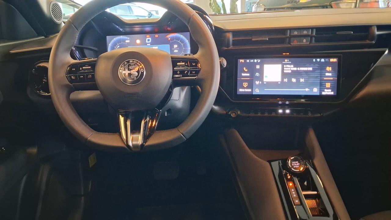 Alfa Romeo Junior 1.2 145 CV Hybrid eDCT6