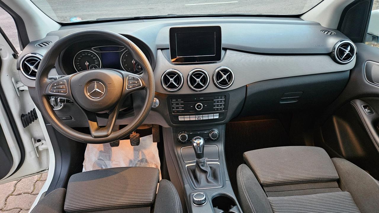 Mercedes-benz B 180 Executive BENZINA-56.000 KM !! NAVY-CAMERA