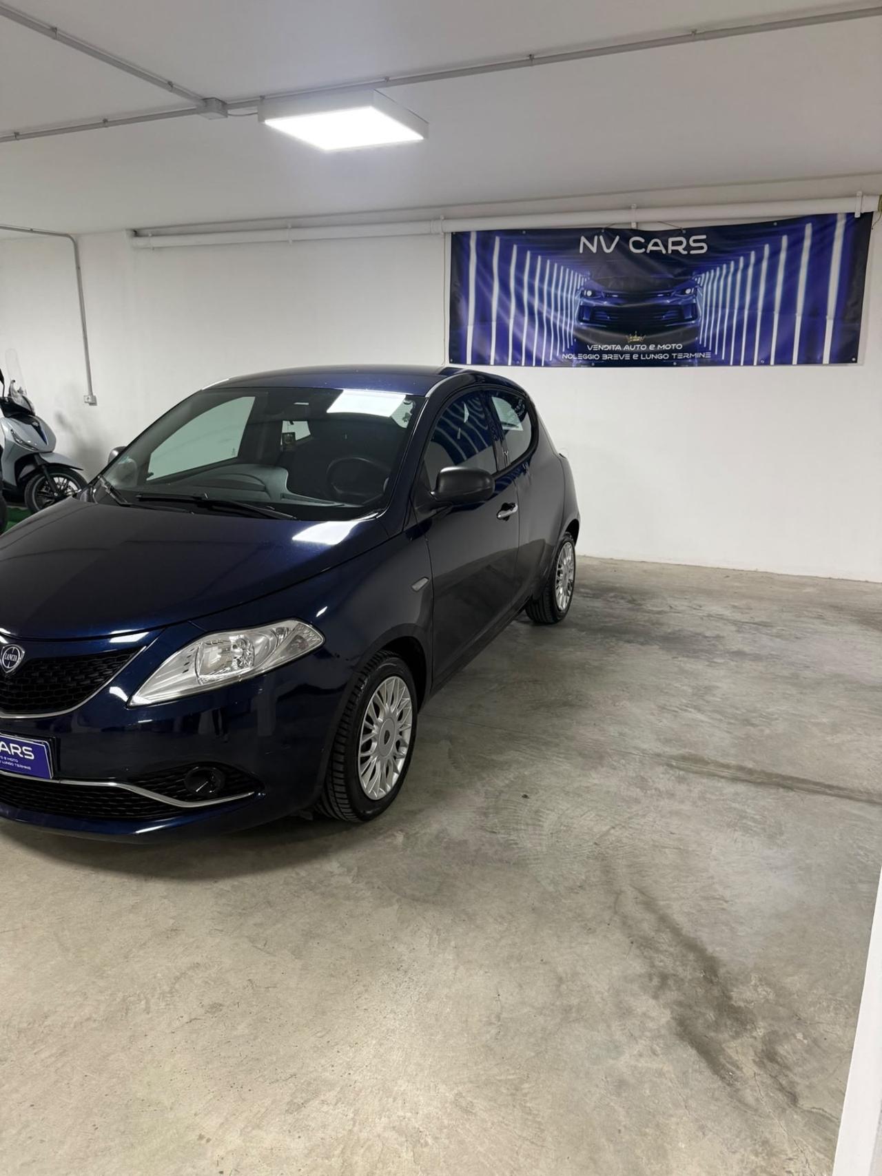 Lancia Ypsilon 1.2 69 CV 5 porte GPL Ecochic Platinum