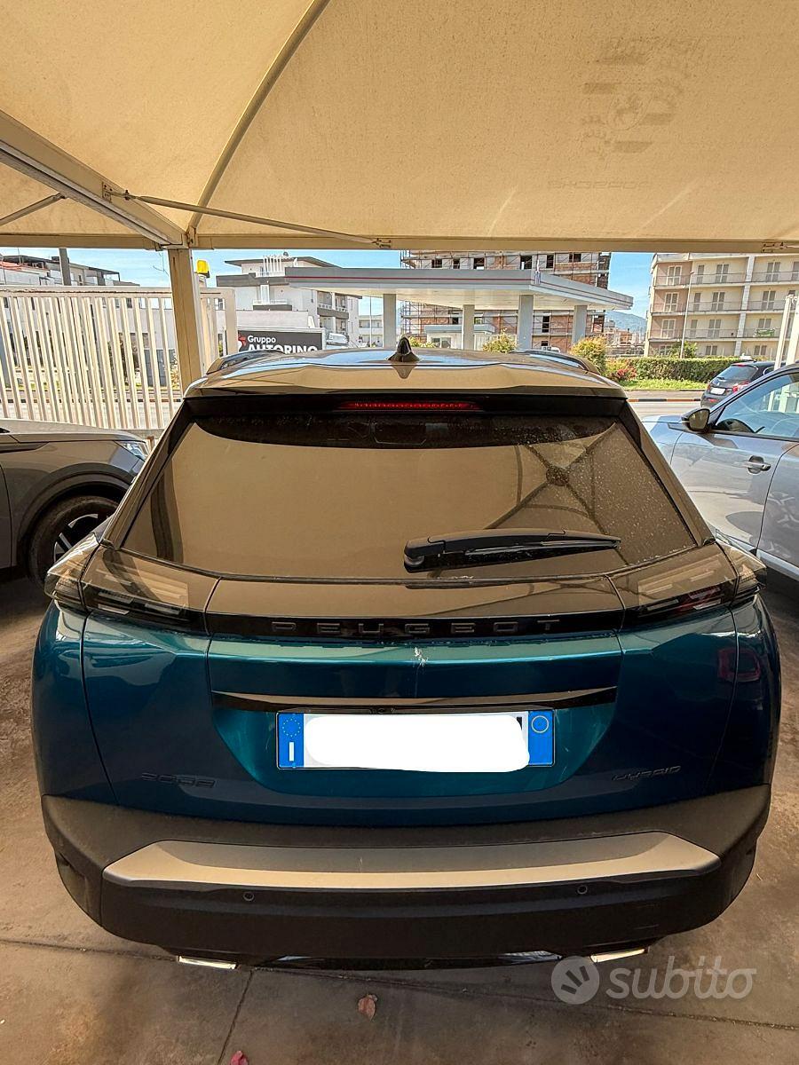 2025 PEUGEOT 2008 1.2cc 136cv "ALLURE"