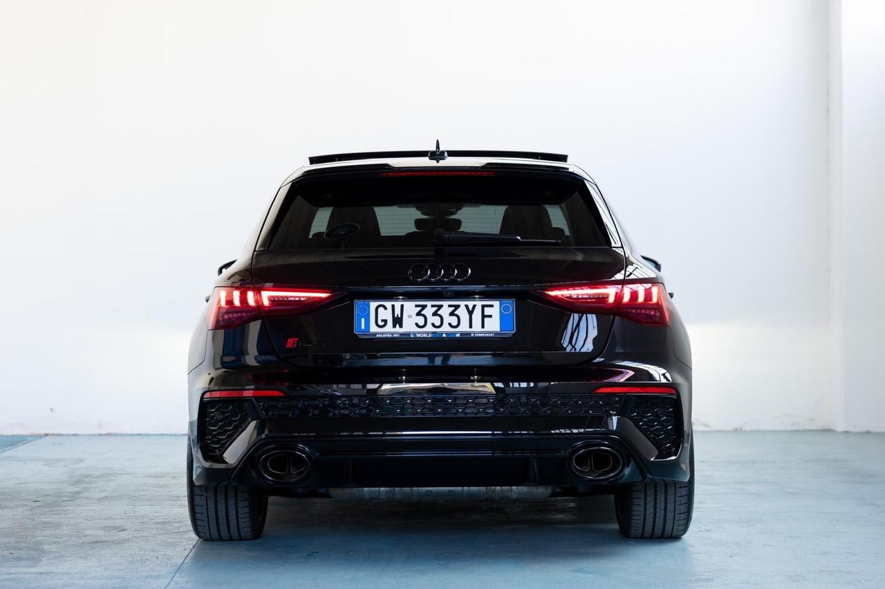 Audi RS3 Sportback 2.5 tfsi quattro s-tronic 400cv black edition