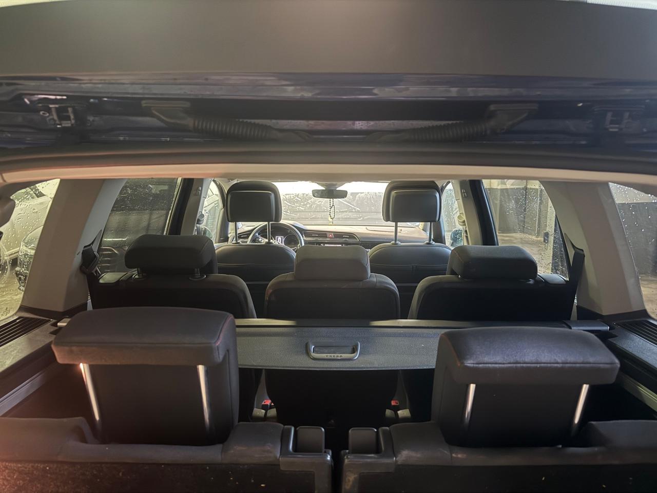 Volkswagen Touran 2.0 TDI 150 CV SCR DSG Business BlueMotion Technology