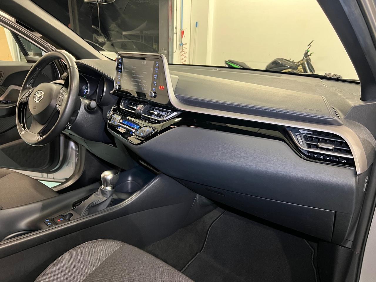 Toyota C-HR 1.8 Hybrid E-CVT Business