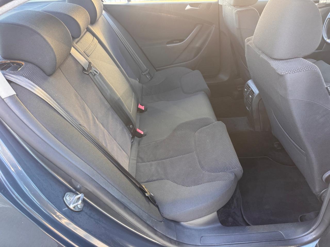 Vw Passat 2.0 TDI 110CV neopaten garanzia 12 mes