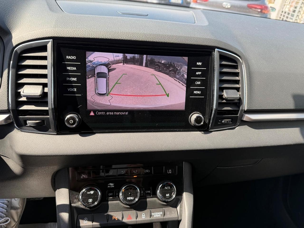 Skoda Karoq 2.O TDI 115CV SPORT FULL PARI AL NUOVO