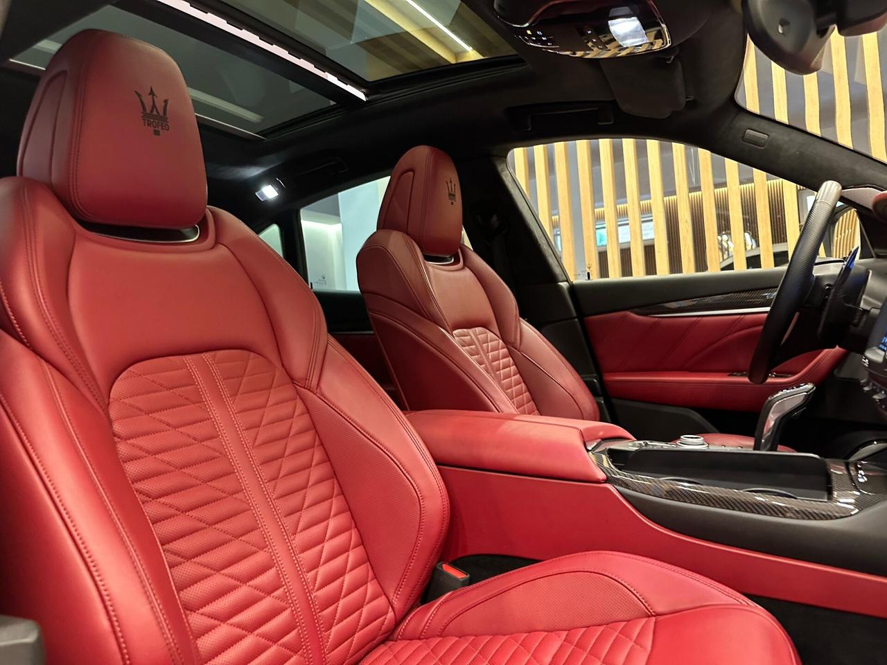 Maserati Levante V8 580 CV AWD Trofeo PARI AL NUOVO PERMUTE GARANZIA