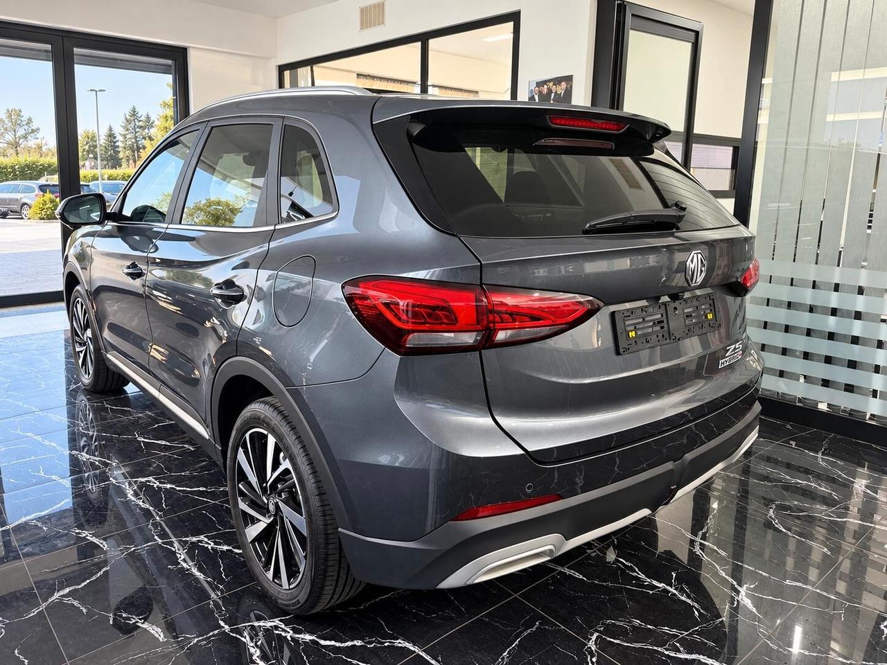 Mg ZS 1.5 Hybrid+ Luxury 102 cv