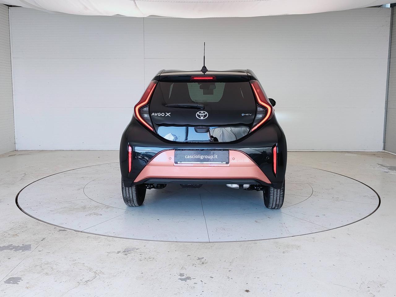 TOYOTA AYGO X HEV PREMIUM MC26