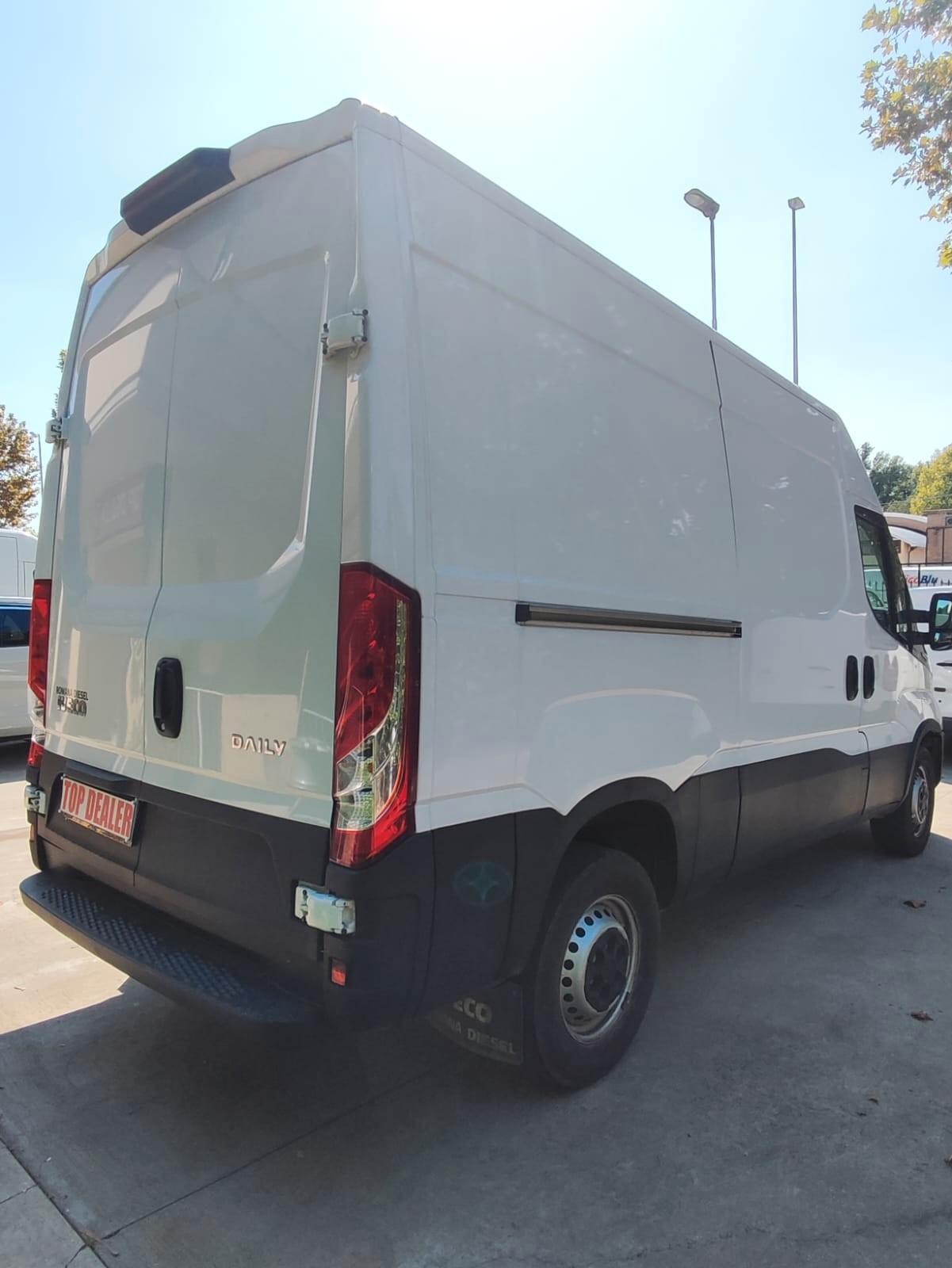 IVECO DAILY 35S12 L1 H1