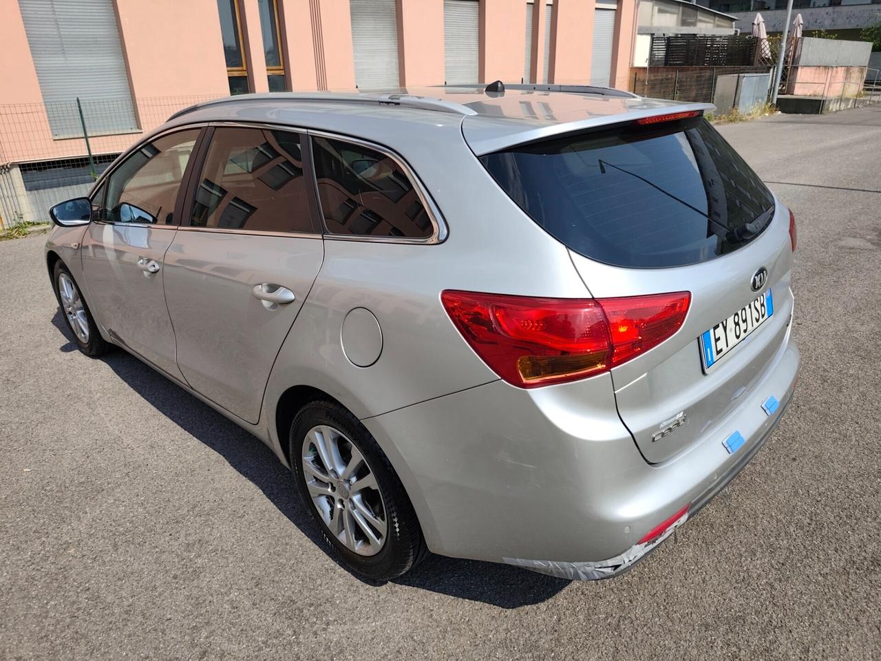 Kia Ceed cee'd 1.6 CRDi 110 CV SW neopatentati