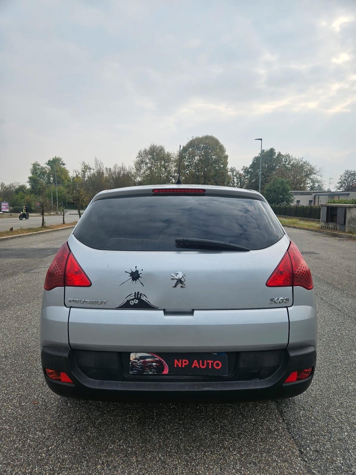 Peugeot 3008 versione PREMIUM NEOPATENTATI