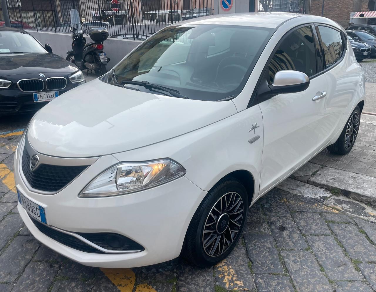 Lancia Ypsilon 1.2 69 CV 5 porte GPL Ecochic Unyca