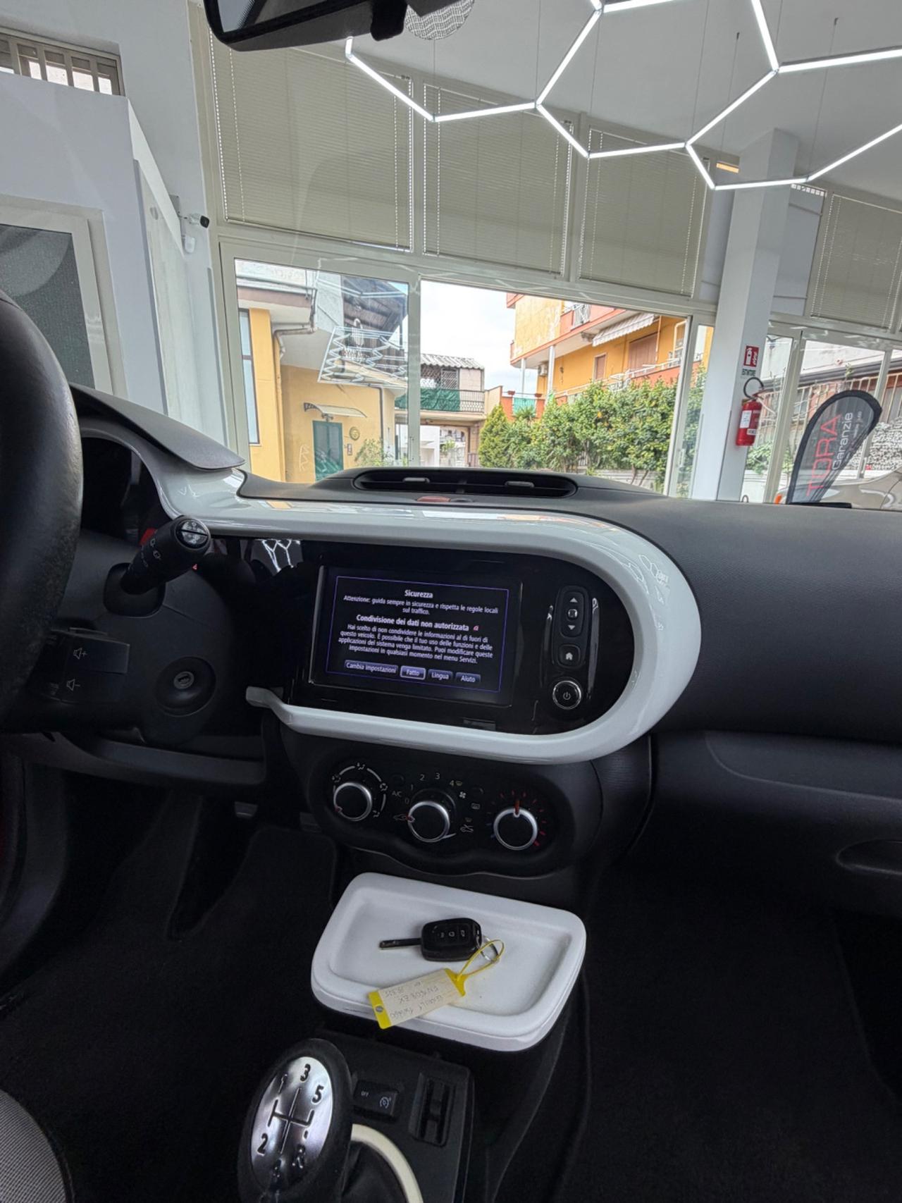 Renault Twingo SCe Lovely