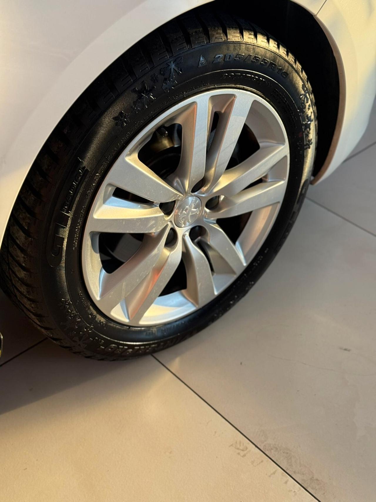 Peugeot 308 BlueHDi 100 S&S SW Business