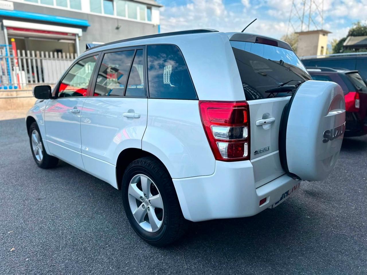 Suzuki Grand Vitara 1.9 4X4 5 porte Executive Crossover