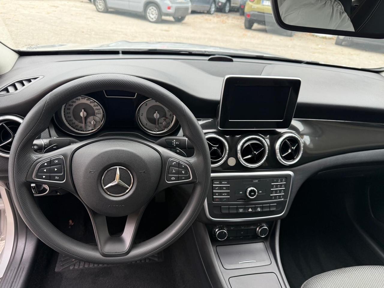 Mercedes-benz CLA 200 d Automatic Premium