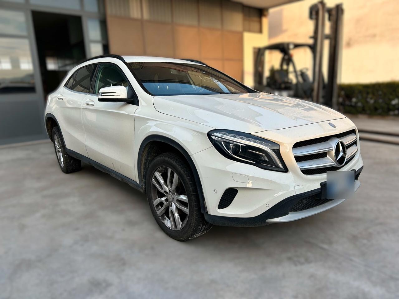 MERCEDES GLA 200 2.0 Diesel 136cv 4MATIC - 2016