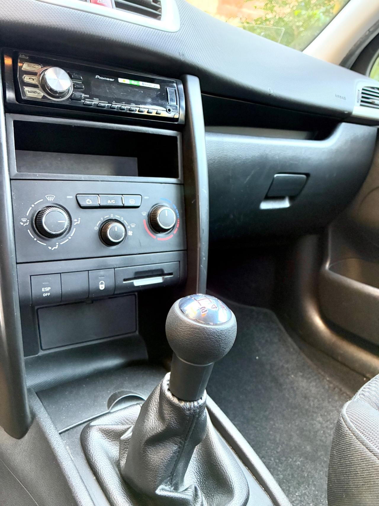 Peugeot 207 1.4 HDi 70CV FAP 5p. XS