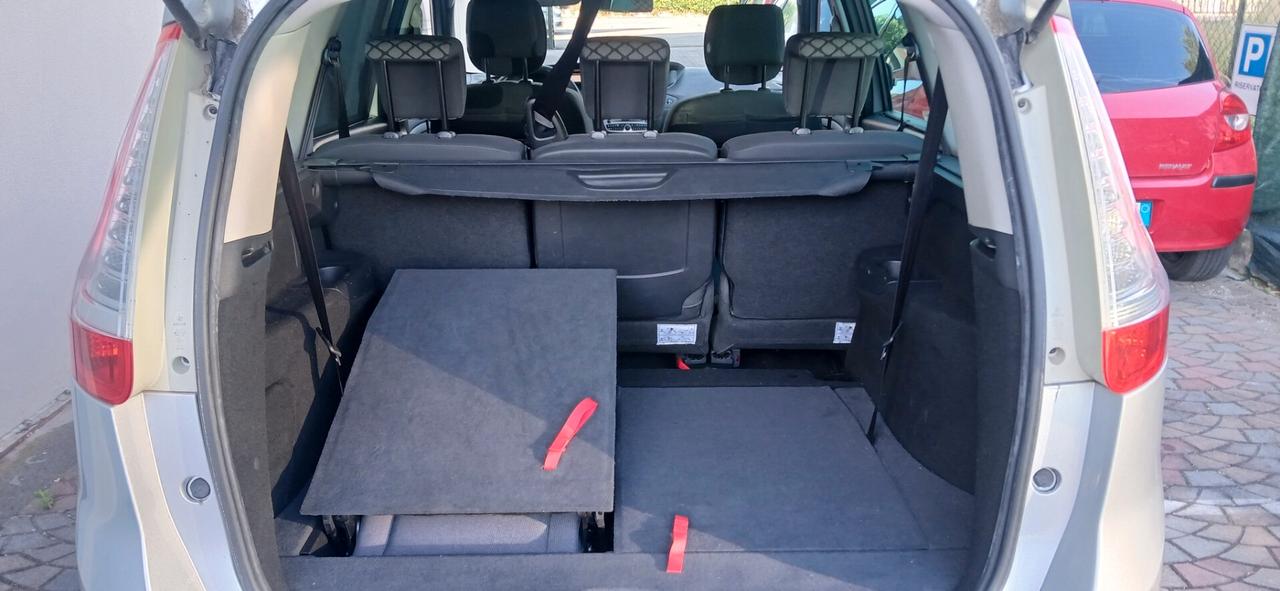 Renault Gran Scenic 7 posti neopatentati