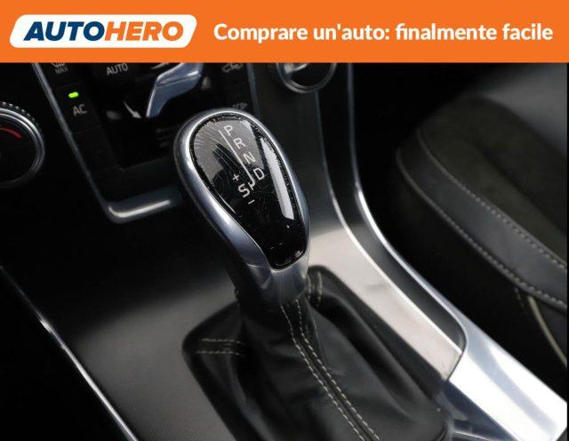 VOLVO V60 D3 Geartronic R-design Momentum