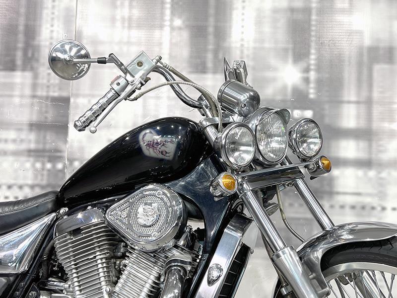 Suzuki VS 800 Intruder