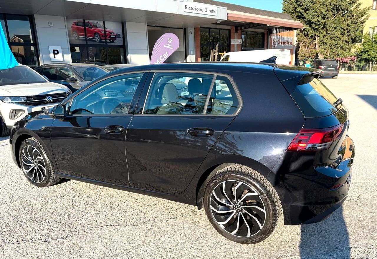 Volkswagen Golf 1.0 eTSI EVO DSG Life