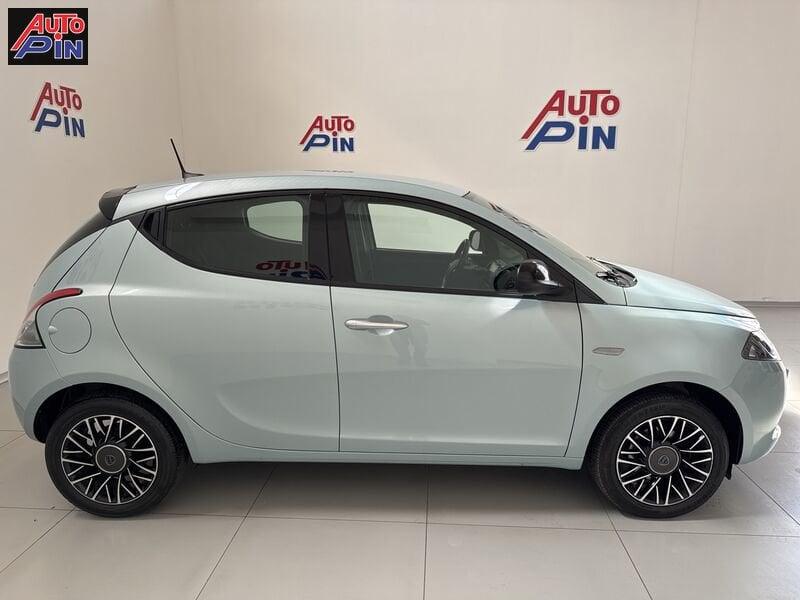 Lancia Ypsilon Ypsilon 1.0 FireFly 5 porte S&S Hybrid Platino