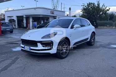 PORSCHE Macan 2.0