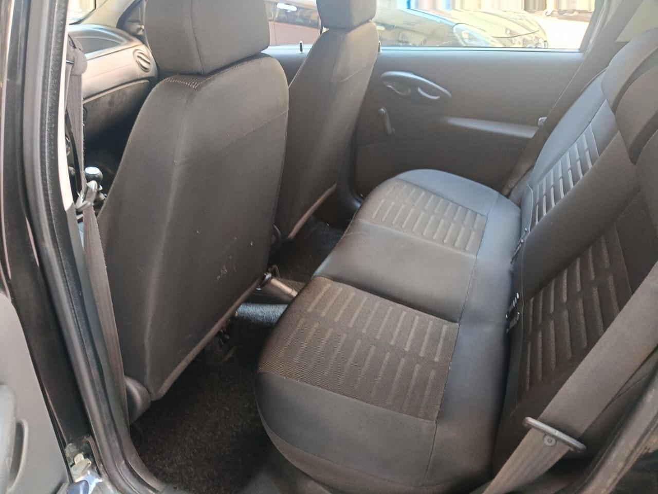FIAT PUNTO 1.2 5PORTE-NEOPATENTATI-Euro 3100-