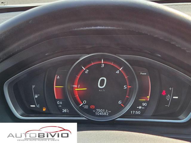 VOLVO V40 D2 Momentum