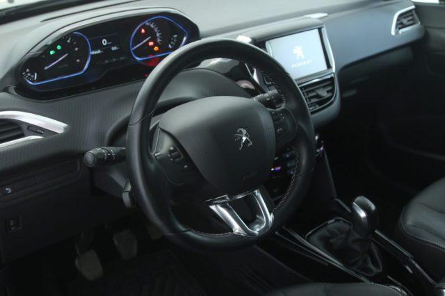 PEUGEOT 2008 BlueHDi 100 Allure Retrocamera