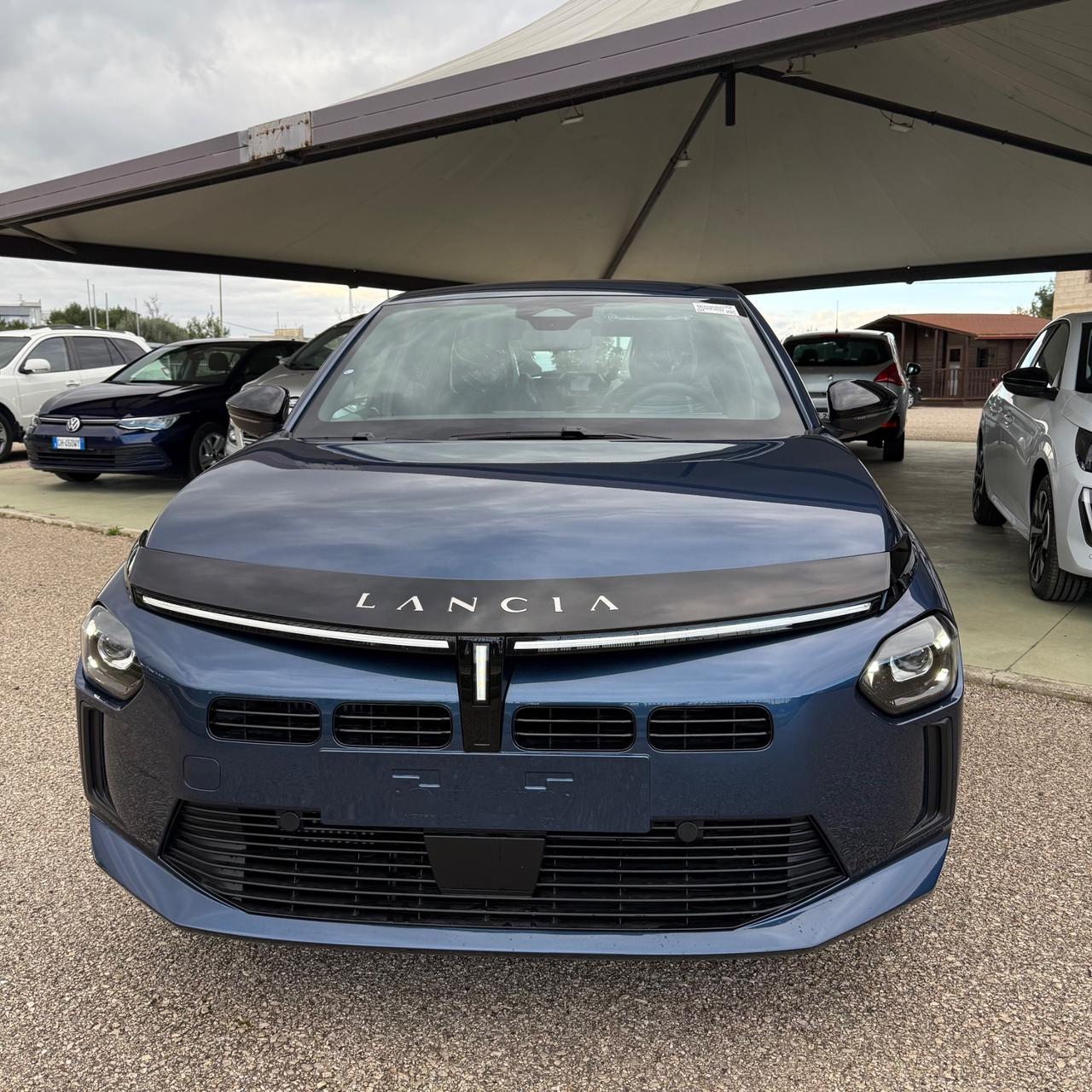 Lancia Ypsilon Hybrid e-DCT