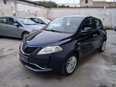 Lancia Ypsilon 1.2 69 CV 5 porte Gold dal nord Italia Toscana