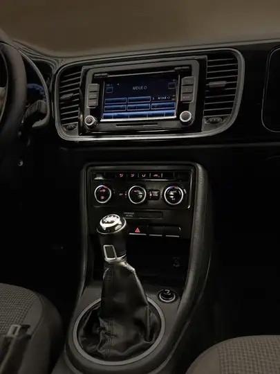 Volkswagen Maggiolino VW Maggiolino1.6 tdi Design 105cvGARANZIA UNIPRO