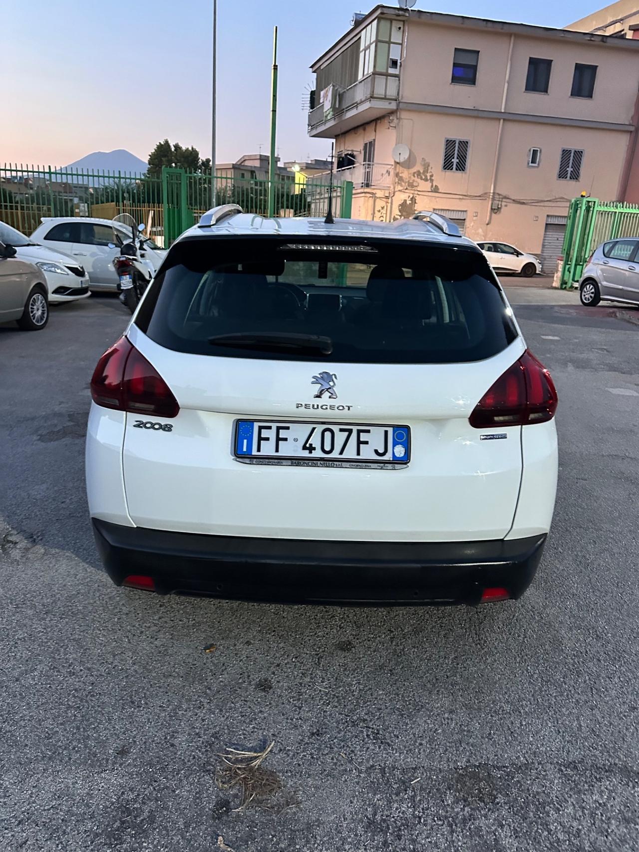 Peugeot 2008 PureTech 82 Allure