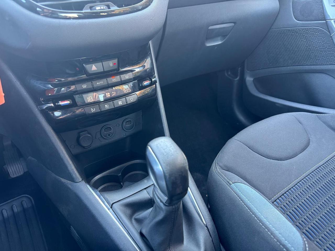 PEUGEOT 208 1.4 HDi 68 CV 5 Porte Allure – NAVIGATORE – 121.000 KM