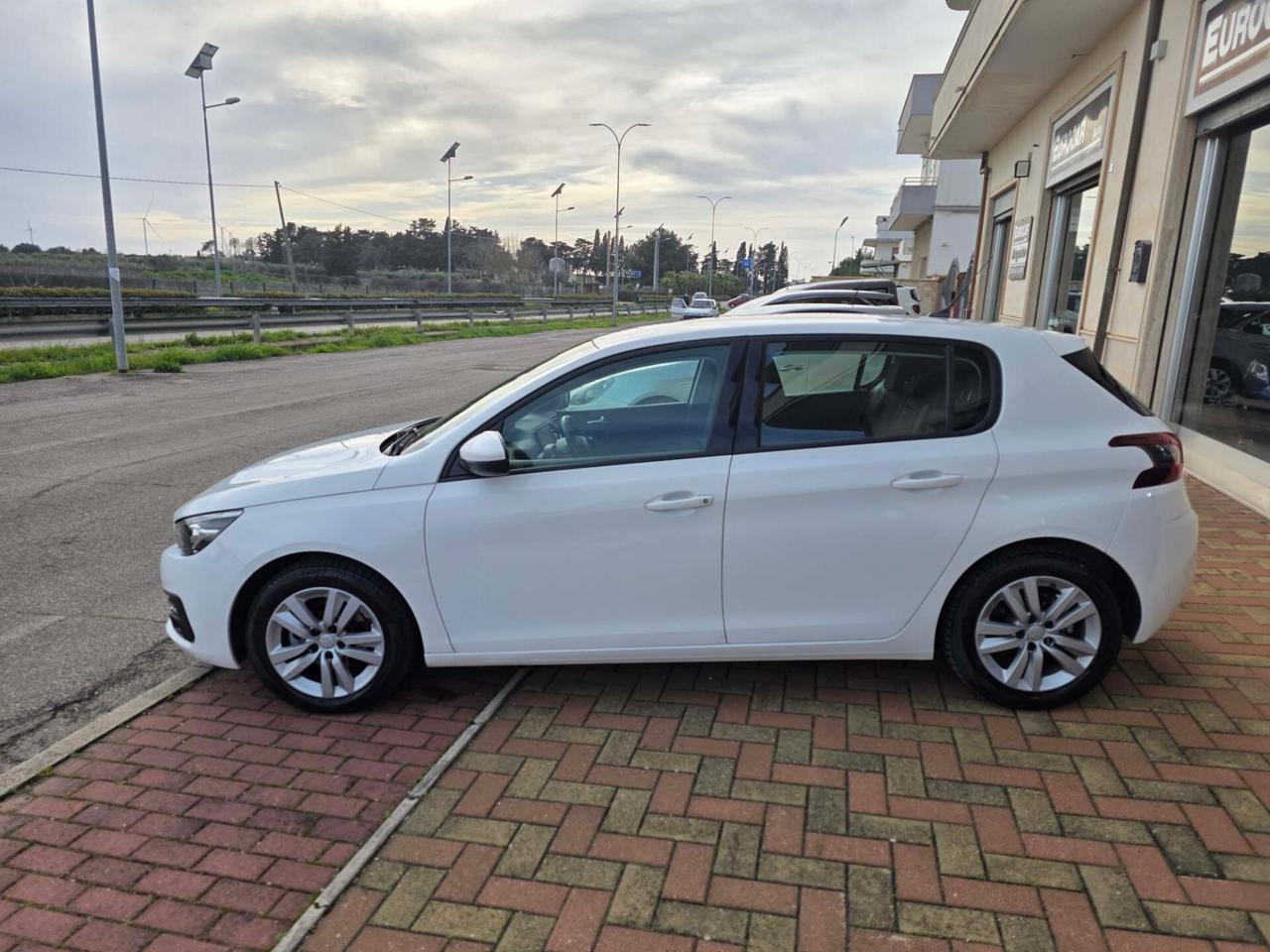 Peugeot 308 BlueHDi 130 S&S Business