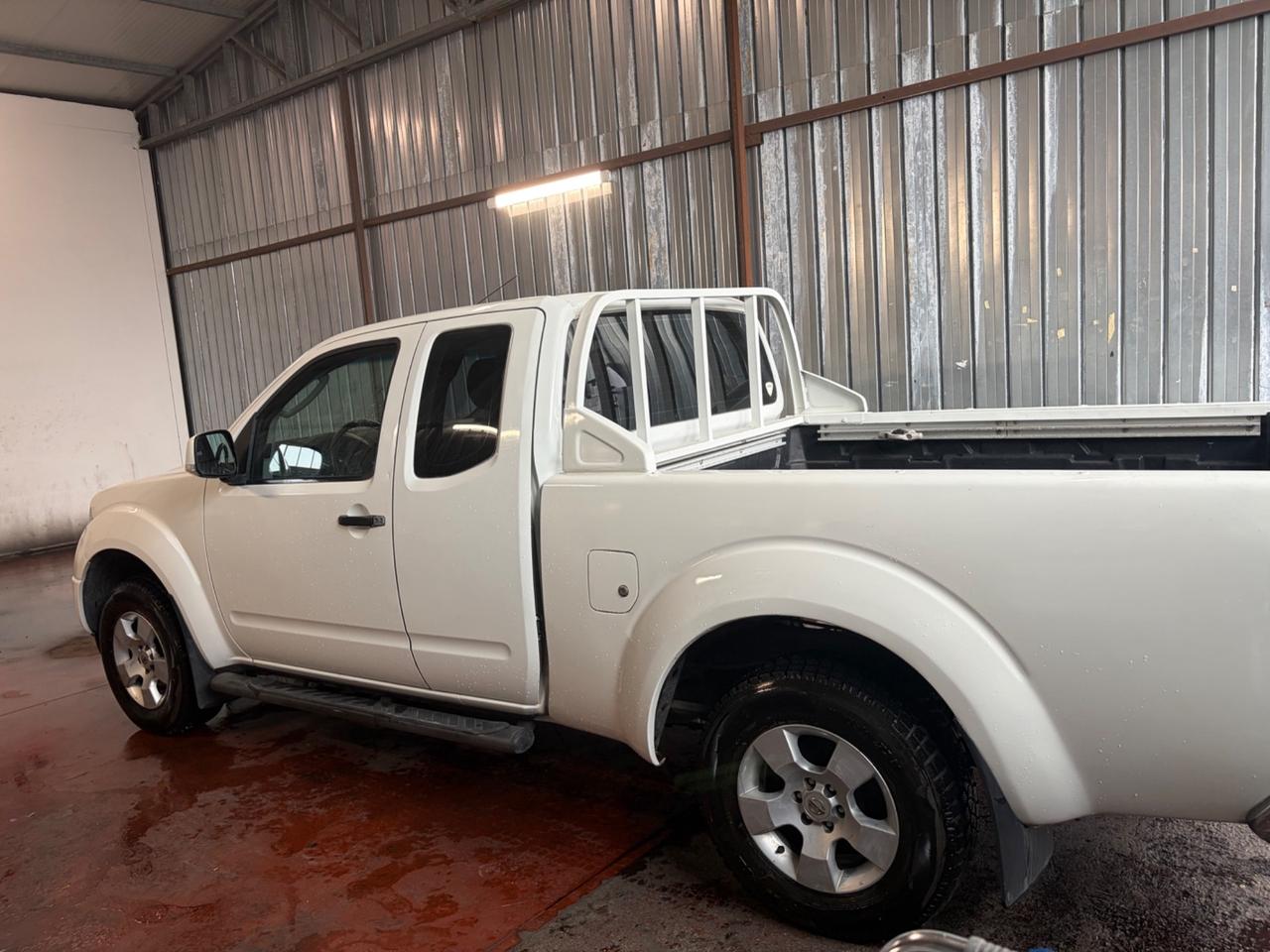 Nissan Navara 2.5 dCi 4 porte Double Cab LE