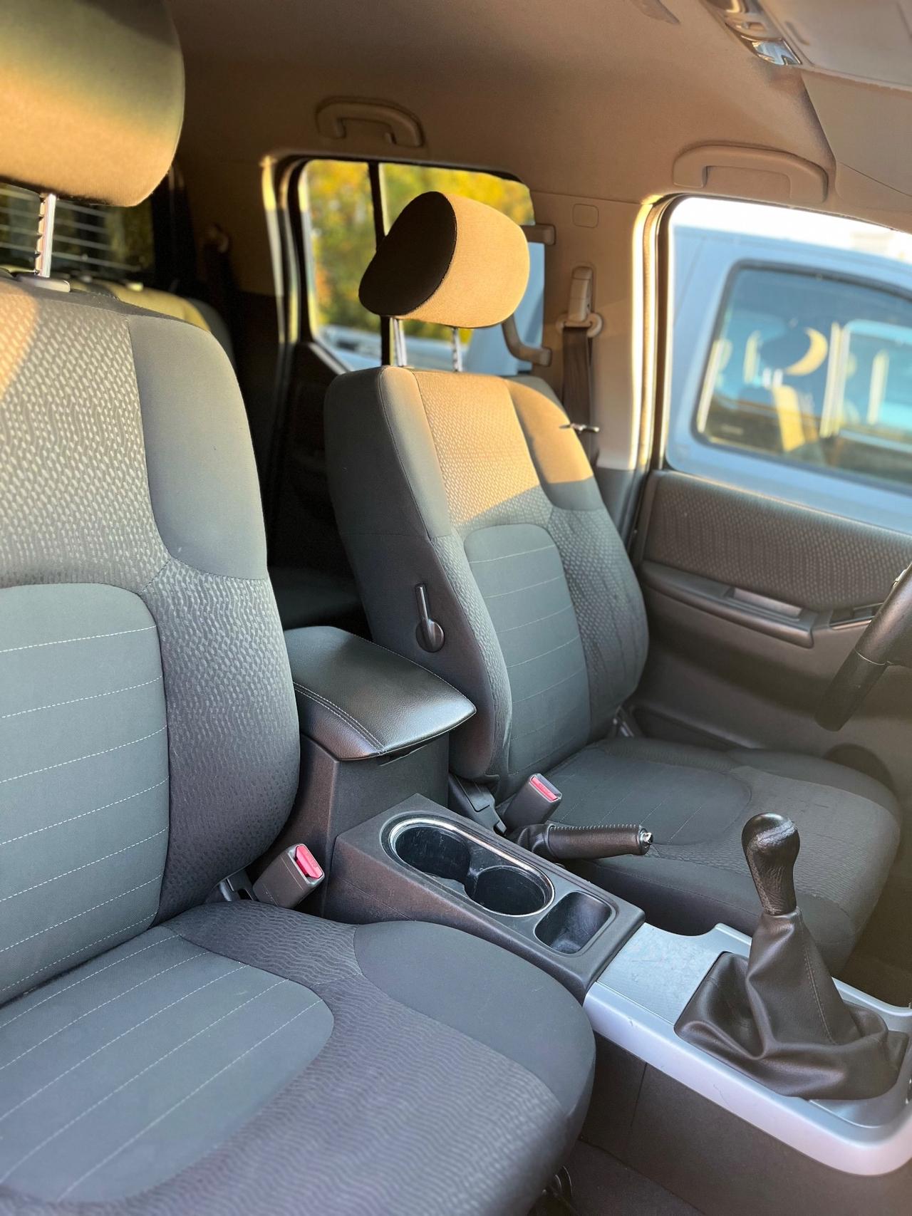 Nissan Navara 2.5 dCi 190CV 4 porte Double Cab Sport