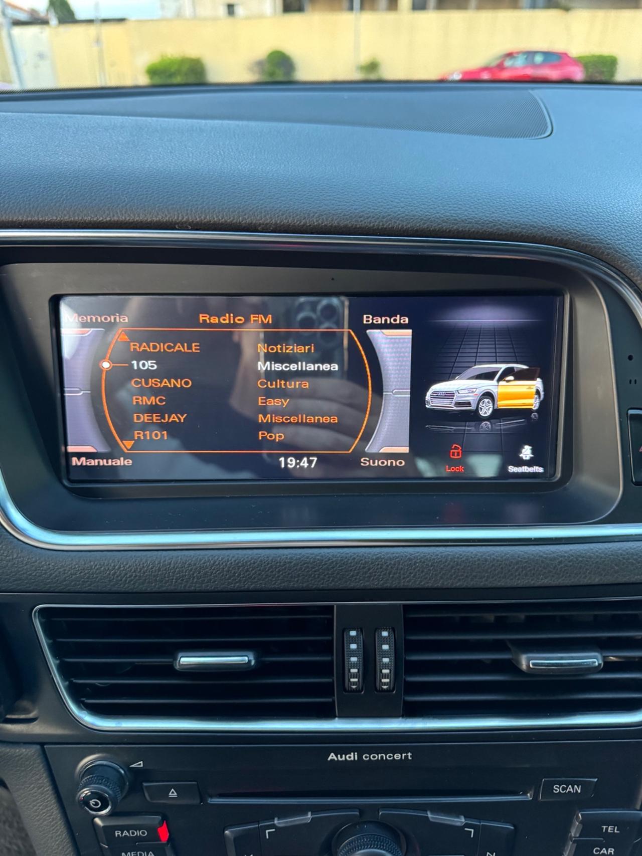 Audi Q5 2.0 TDI S-LINE