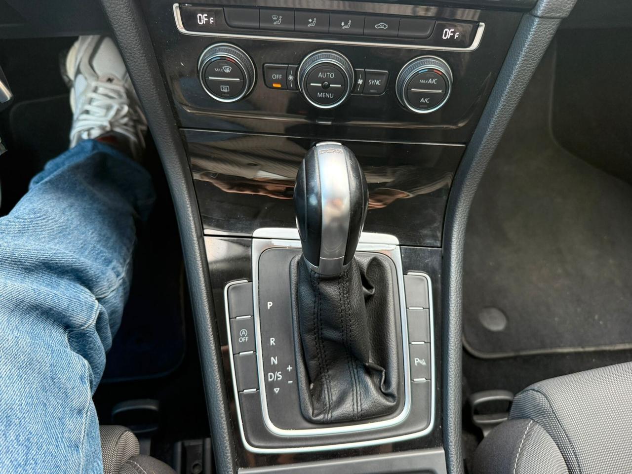 Volkswagen Golf 2.0 TDI DSG 5p. Highline BlueMotion Technology