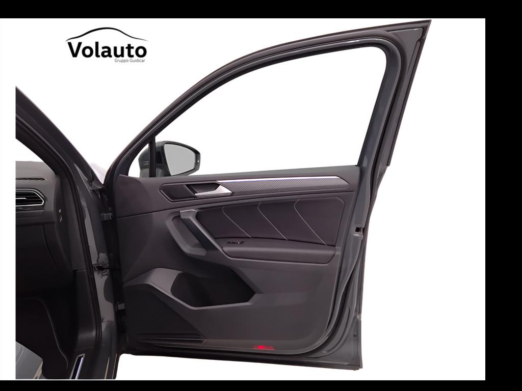 VOLKSWAGEN Tiguan II 2021 - Tiguan 2.0 tdi R-Line 150cv dsg