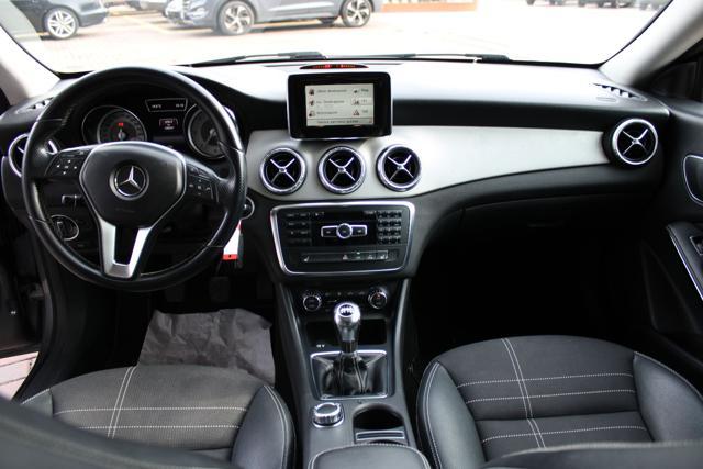 MERCEDES-BENZ CLA 200 CDI Sport TETTO-18"-KAMERA