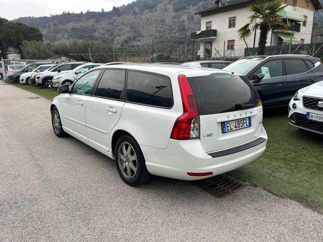 VOLVO V50 SUMMUM