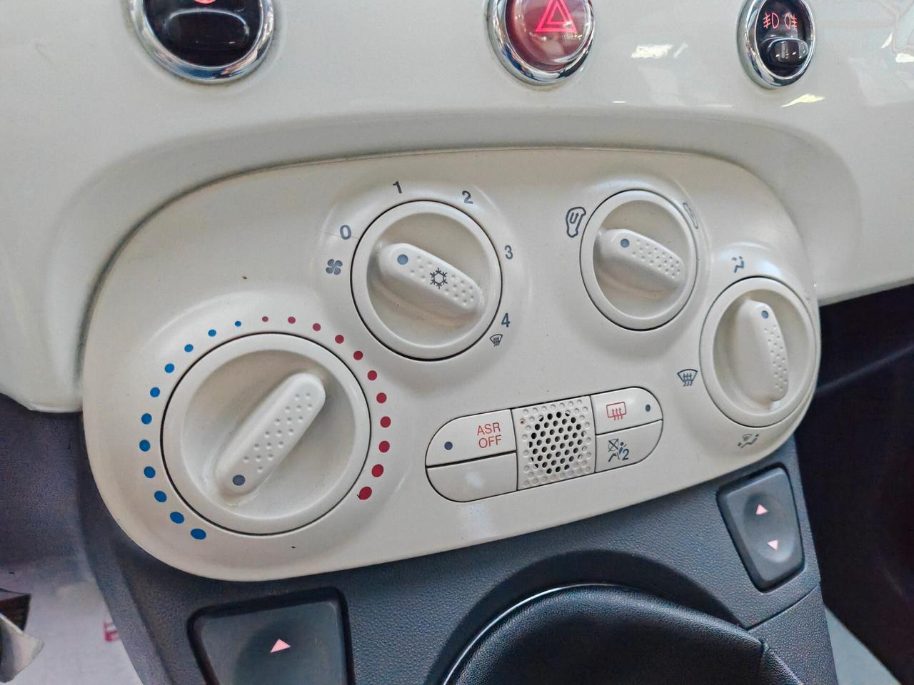 Fiat 500 1.2 benzina 03/2015 CV69 LOUNGE