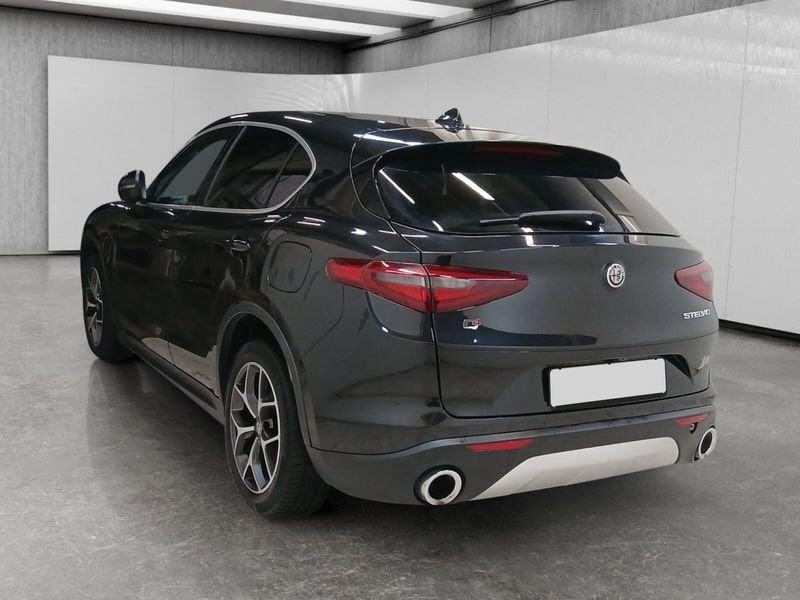 Alfa Romeo Stelvio 2.2 t Executive Q4 210cv auto my19