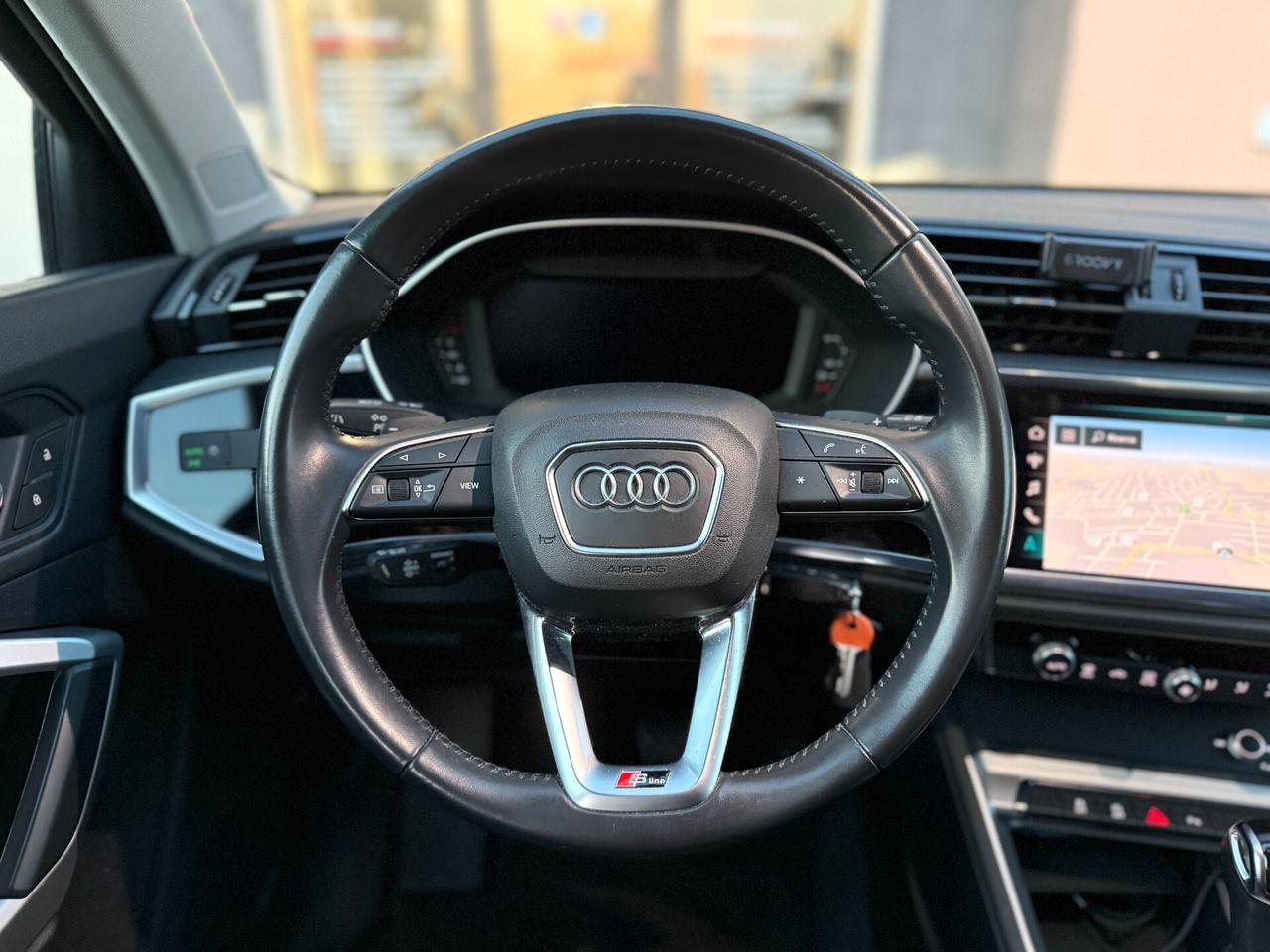 Audi Q3 35 TFSI Business