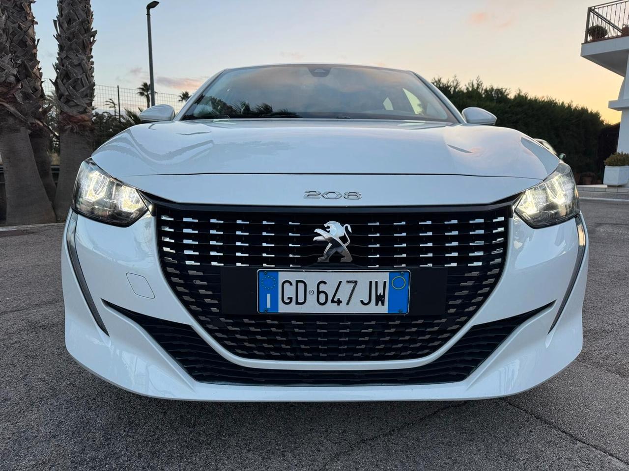 Peugeot 208 BlueHDi 100 Allure Navi Pack